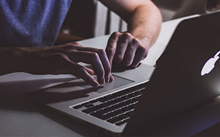 刘炜个人原因返回乌鲁木齐姜正秀暂掌新疆教鞭